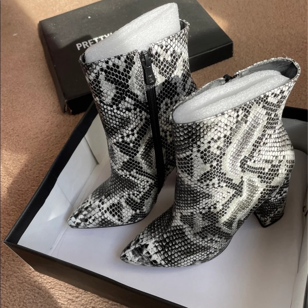 Snakeskin booties - PRETTY LITTLE THING